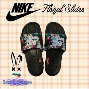 ❌SOLD ON VINTED❌Nike Floral Slides